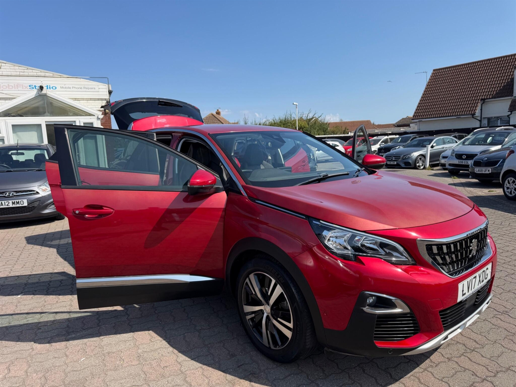 Peugeot 3008 1.2L Active White #41