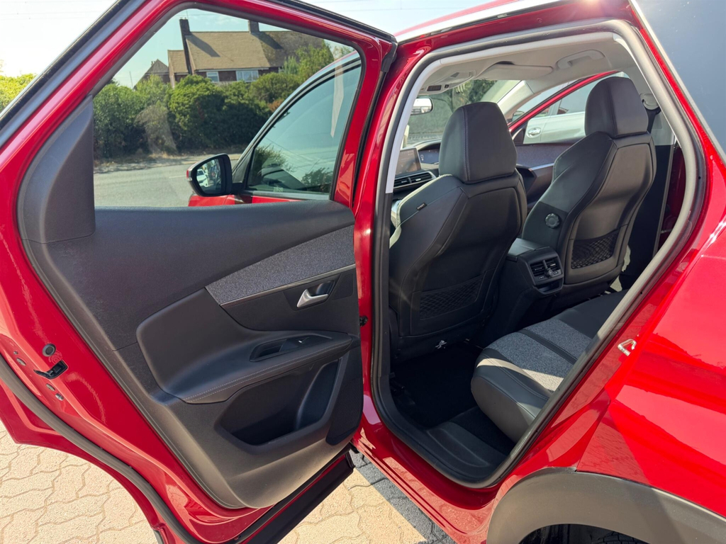 Peugeot 3008 1.2L Active White #28