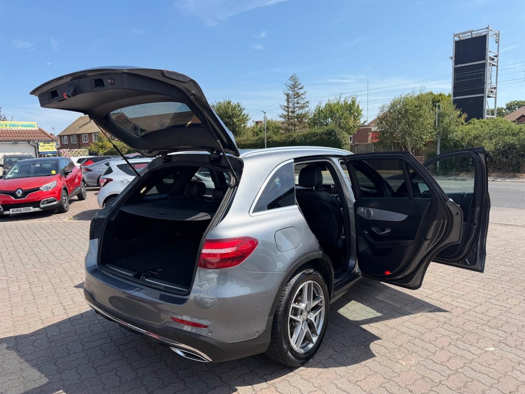 Mercedes-Benz GLC Class 2.1 Glc250d Amg Line Premium Plus Coupe G-tronic White #42