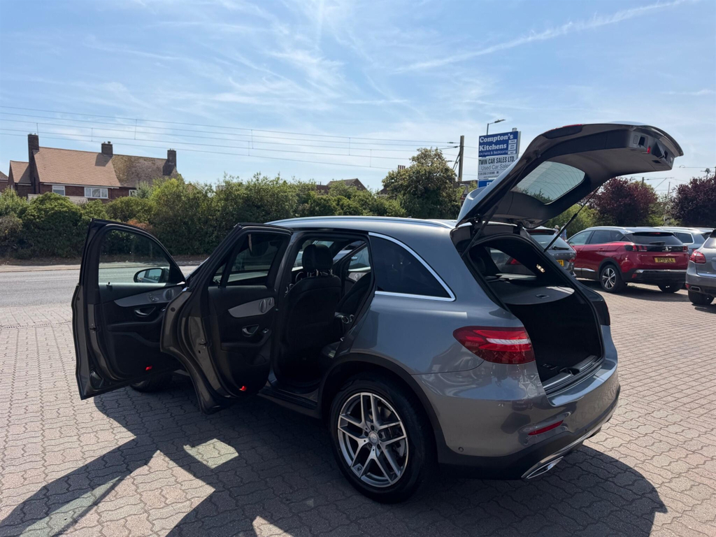 Mercedes-Benz GLC Class 2.1 Glc250d Amg Line Premium Plus Coupe G-tronic White #48