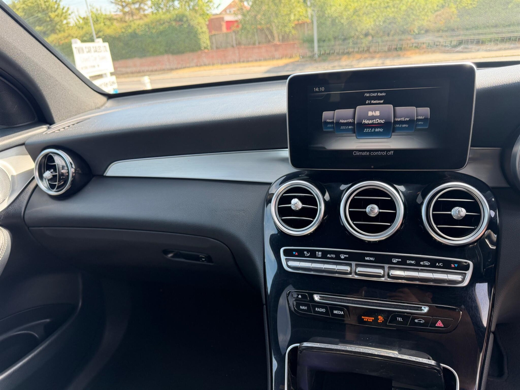 Mercedes-Benz GLC Class 2.1 Glc250d Amg Line Premium Plus Coupe G-tronic White #19