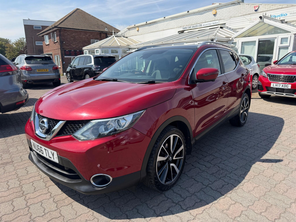 Nissan Qashqai 1.6 Dci Tekna Xtron 2Wd Euro 6 Ss Red #4