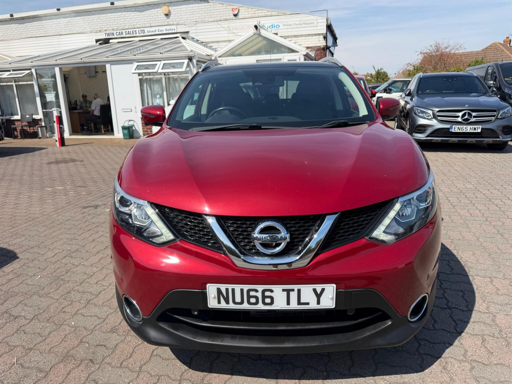 Nissan Qashqai 1.6 Dci Tekna Xtron 2Wd Euro 6 Ss Red #2