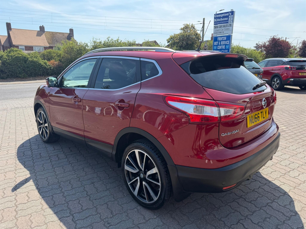 Nissan Qashqai 1.6 Dci Tekna Xtron 2Wd Euro 6 Ss Red #6