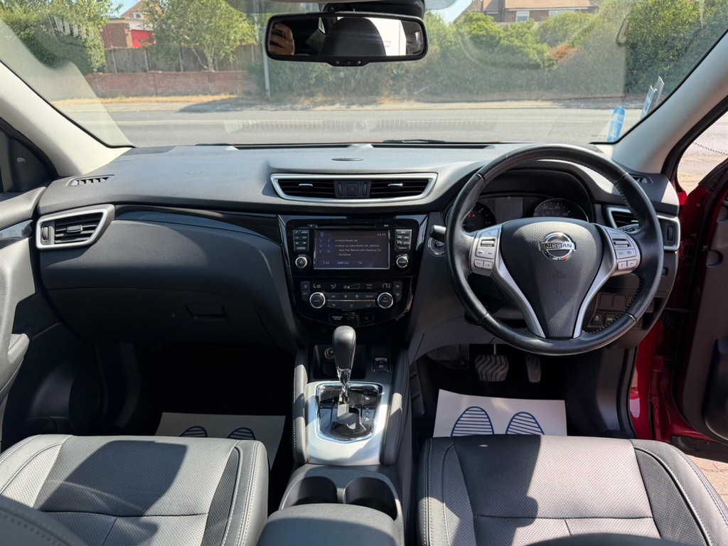 Nissan Qashqai 1.6 Dci Tekna Xtron 2Wd Euro 6 Ss Red #3