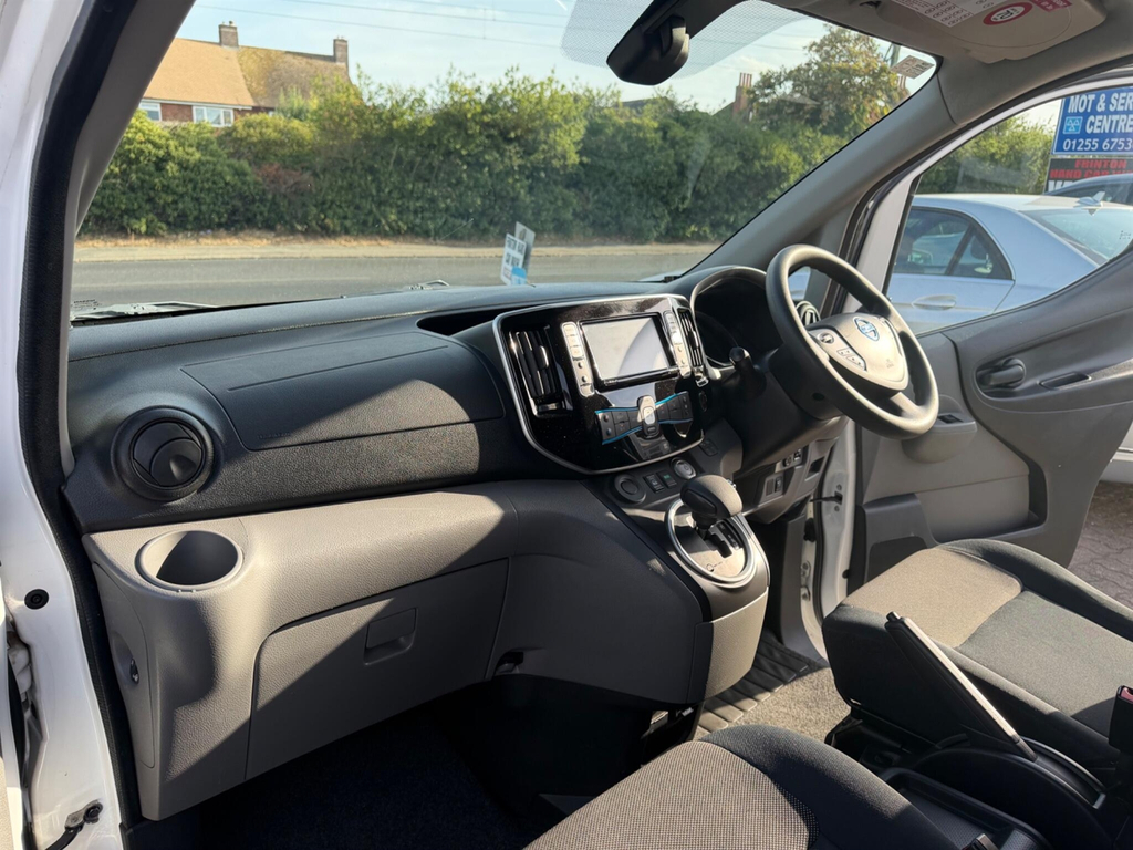 Nissan e-NV200 40Kw Evalia With 7 Seats And Sat Nav Heat P White #26
