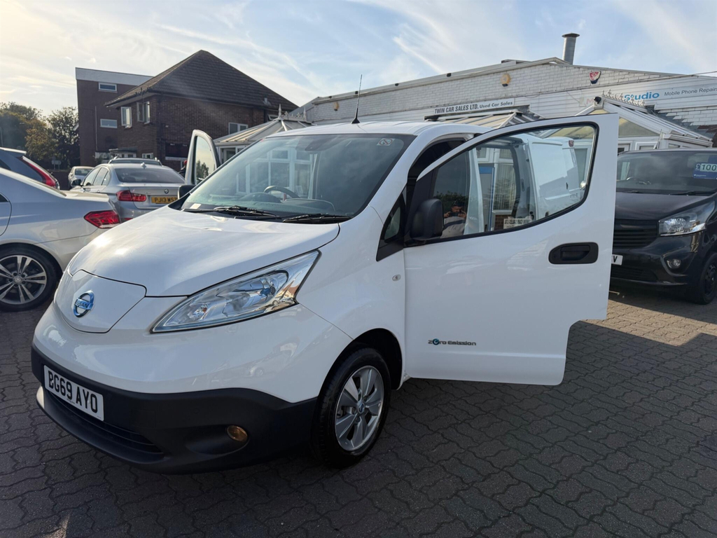 Nissan e-NV200 40Kw Evalia With 7 Seats And Sat Nav Heat P White #34