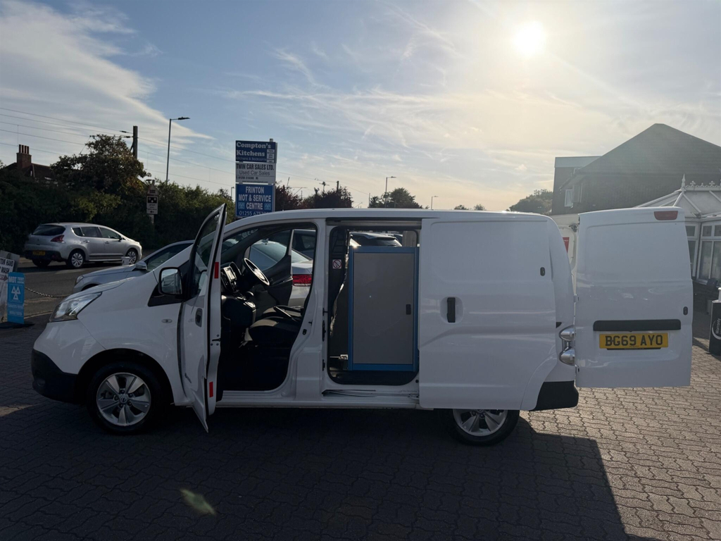 Nissan e-NV200 40Kw Evalia With 7 Seats And Sat Nav Heat P White #35