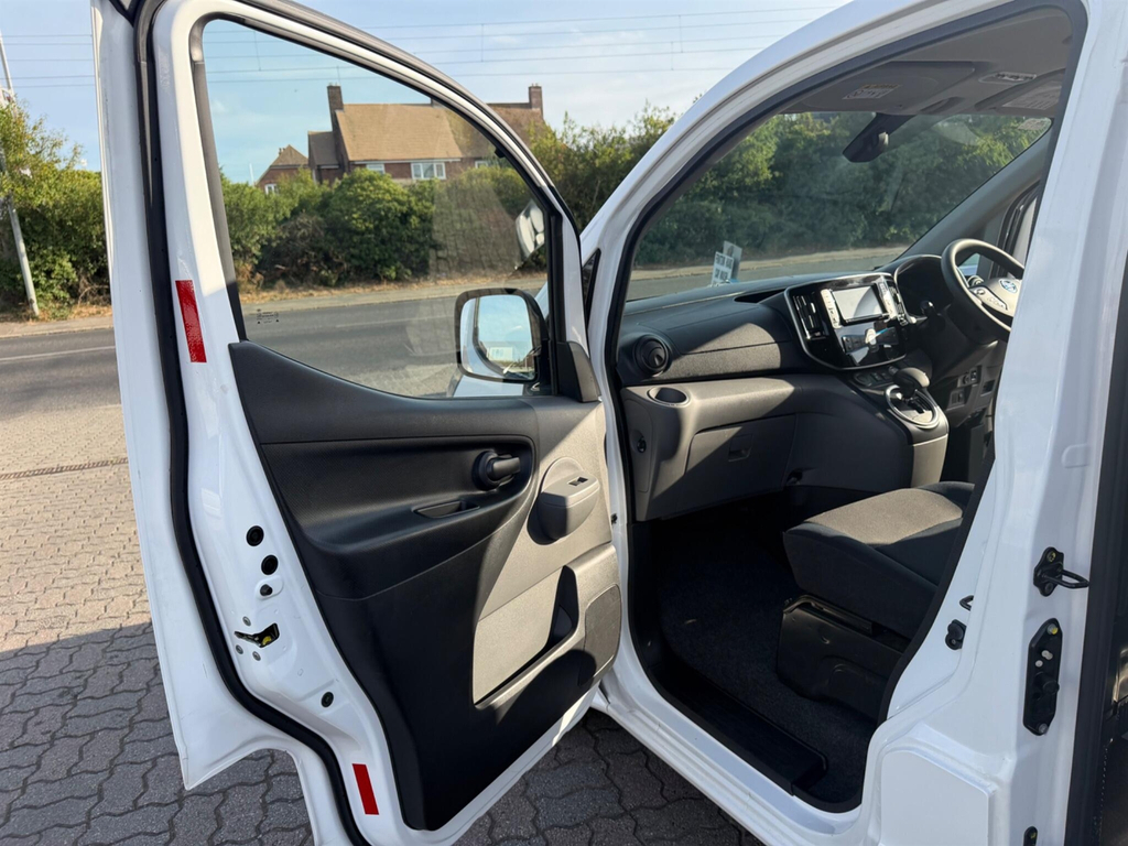 Nissan e-NV200 40Kw Evalia With 7 Seats And Sat Nav Heat P White #24