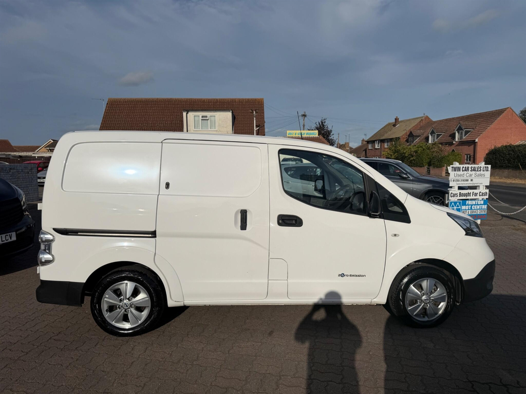 Nissan e-NV200 40Kw Evalia With 7 Seats And Sat Nav Heat P White #9