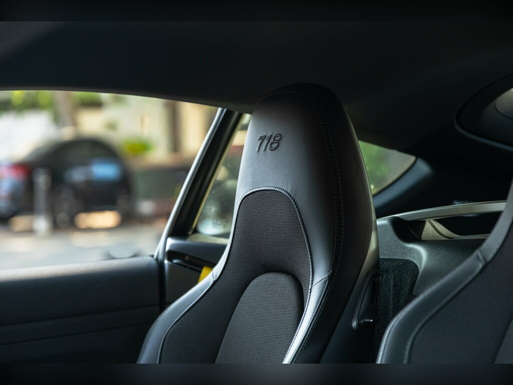 Porsche 718 Cayman 718 Cayman Gt4 Rs S-a Silver #12