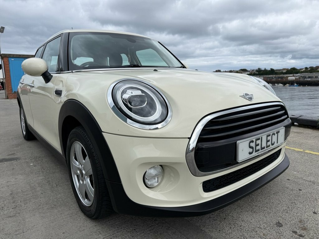 Mini Hatch 1.5L Cooper Classic GU69UAD White #3