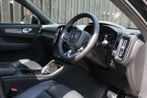 Volvo XC40 B4 R-design Pro Black #6