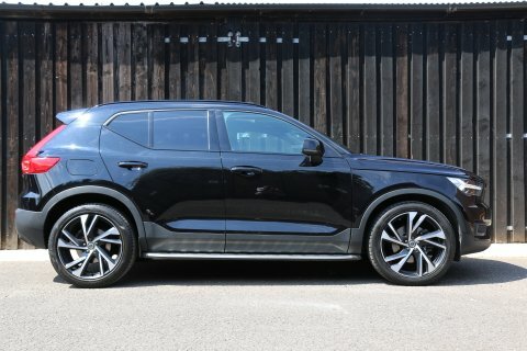 Volvo XC40 B4 R-design Pro Black