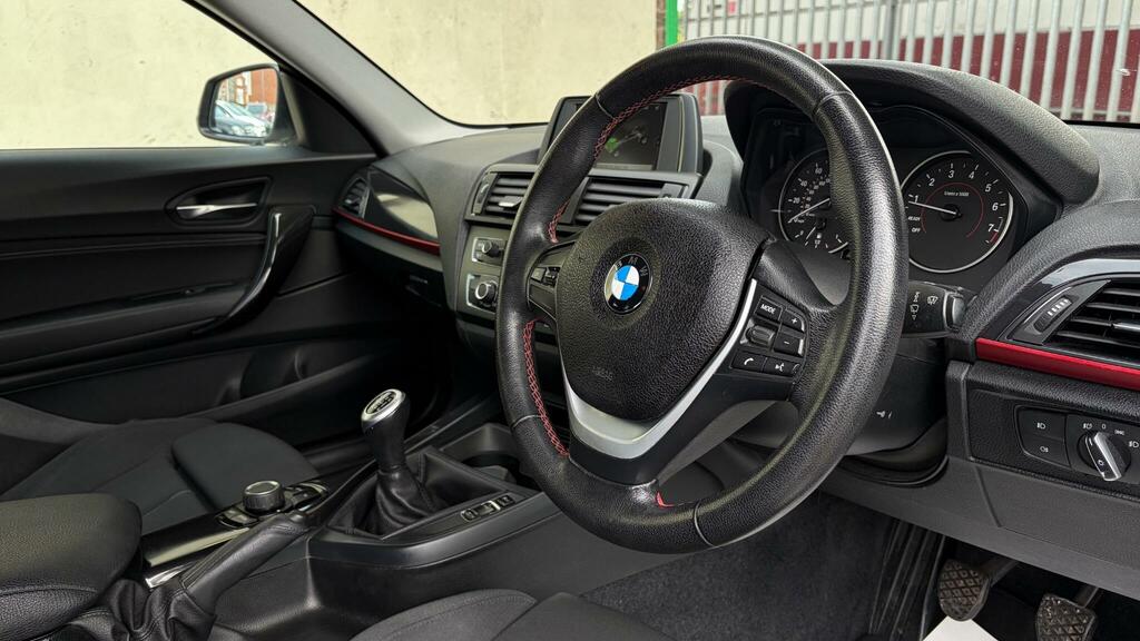 BMW 1 Series 118D Sport Black #27