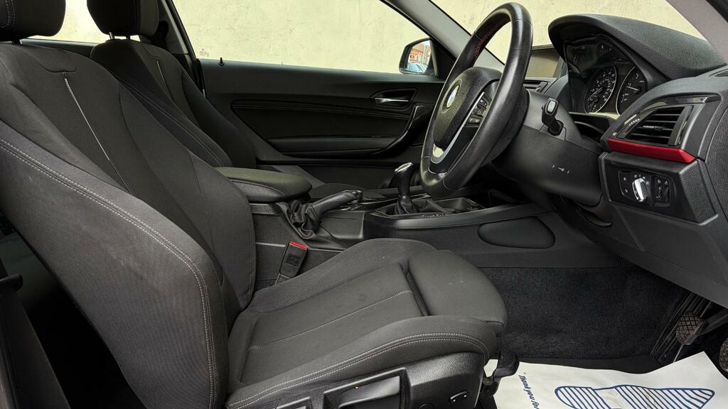 BMW 1 Series 118D Sport Black #28