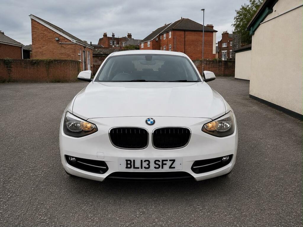 BMW 1 Series Sport White #5