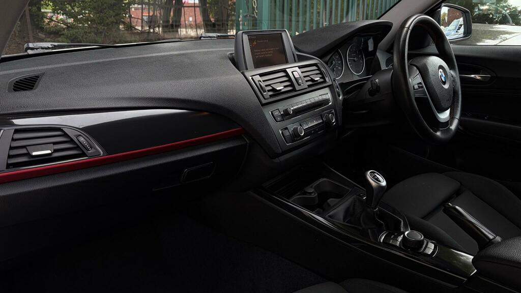 BMW 1 Series 118D Sport Black #29
