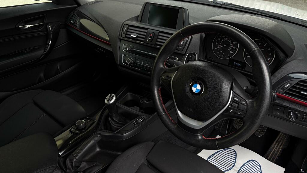 BMW 1 Series Sport White #2