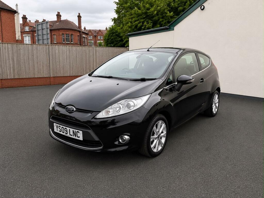 Ford Fiesta Zetec 3-Door Red #5