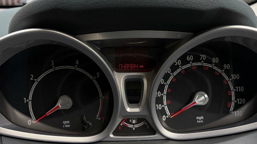 Ford Fiesta Zetec 3-Door Red #13