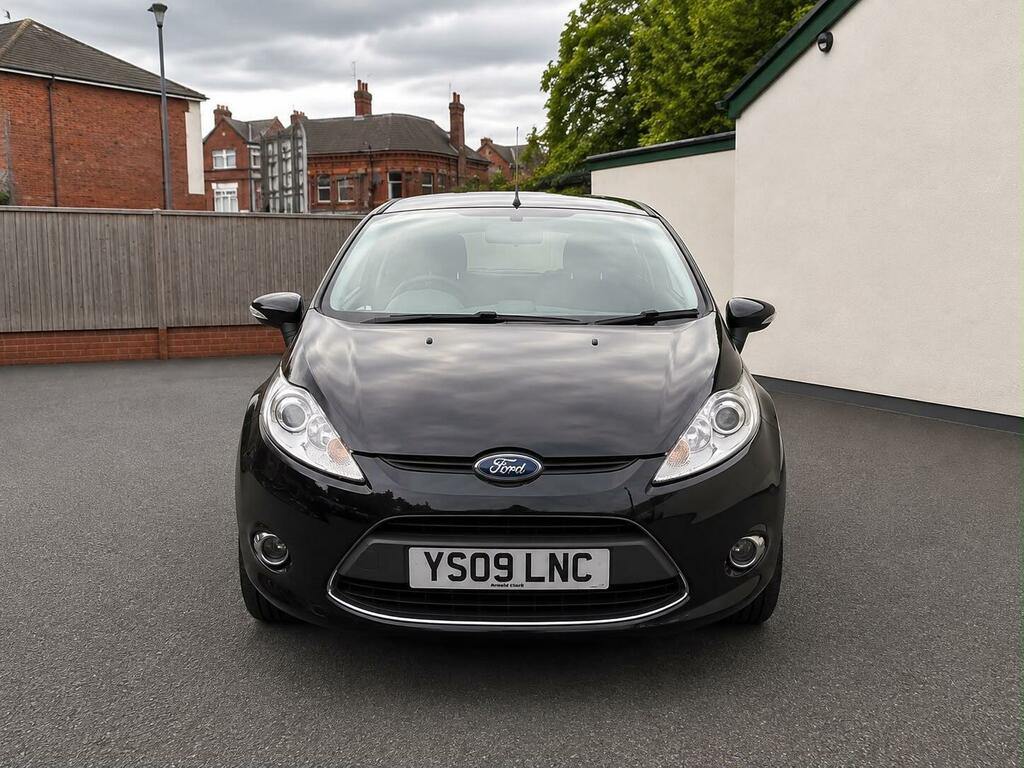 Ford Fiesta Zetec 3-Door Red #3