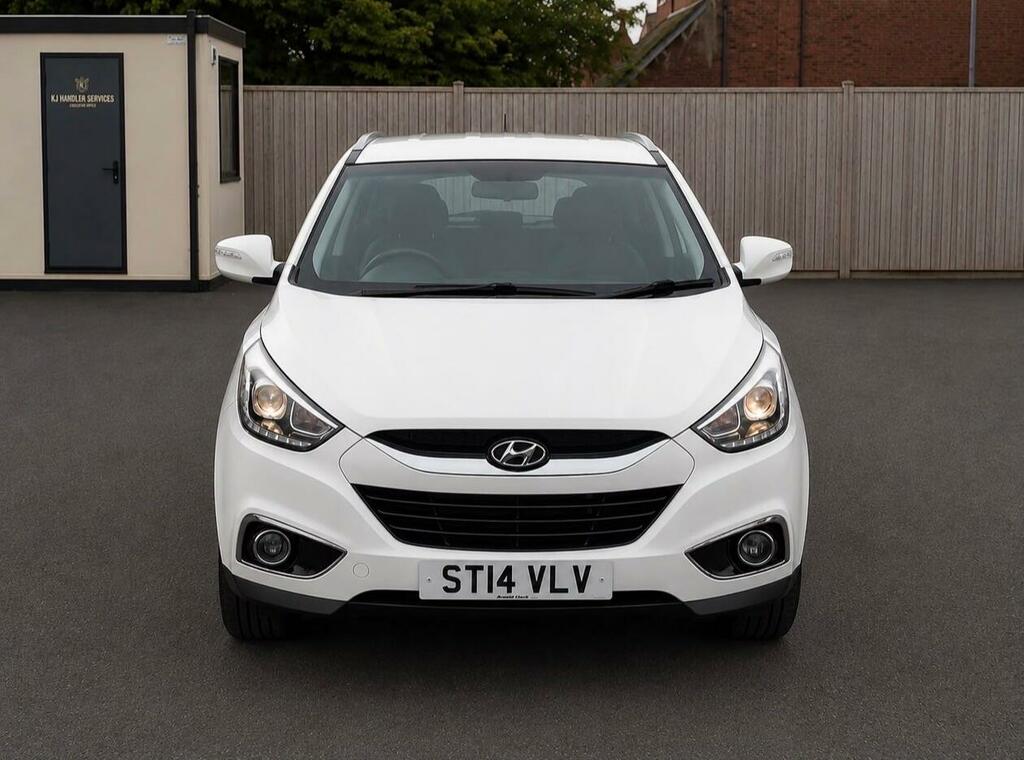 Hyundai Ix35 S White #3