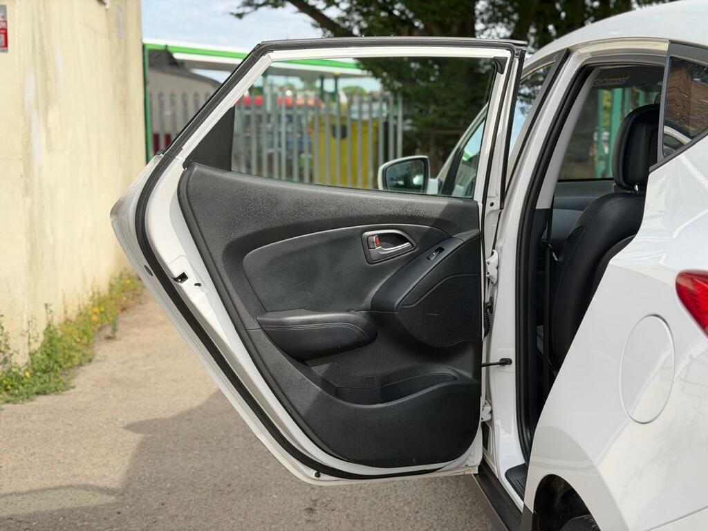 Hyundai Ix35 1.7 Crdi Se Suv Euro 5 Ss Na Black #33