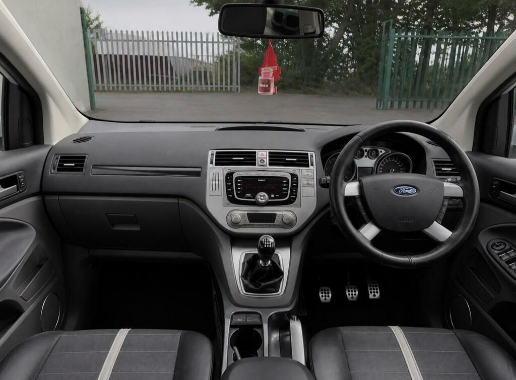 Ford Kuga Titanium Silver #2