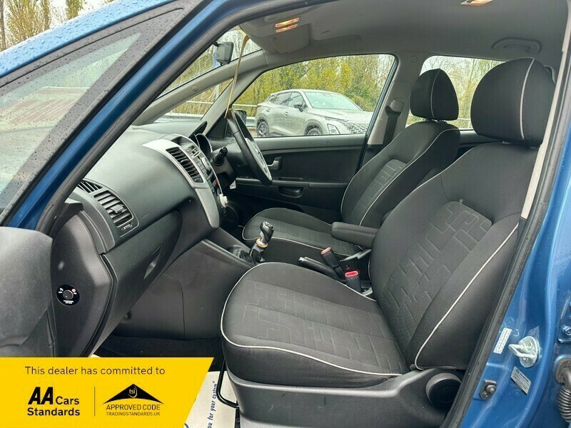 Kia Venga Crdi 2 Black #4