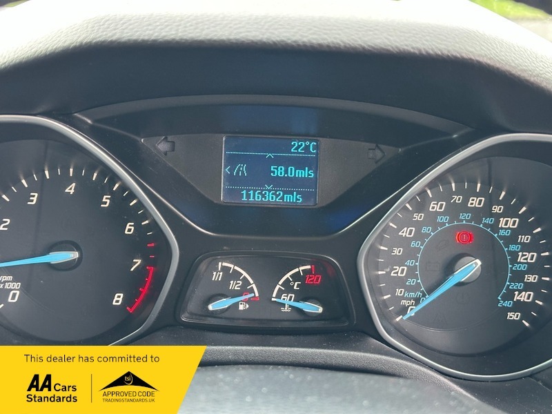 Ford Focus 1.6 Titanium Estate Euro 5 1 White #11