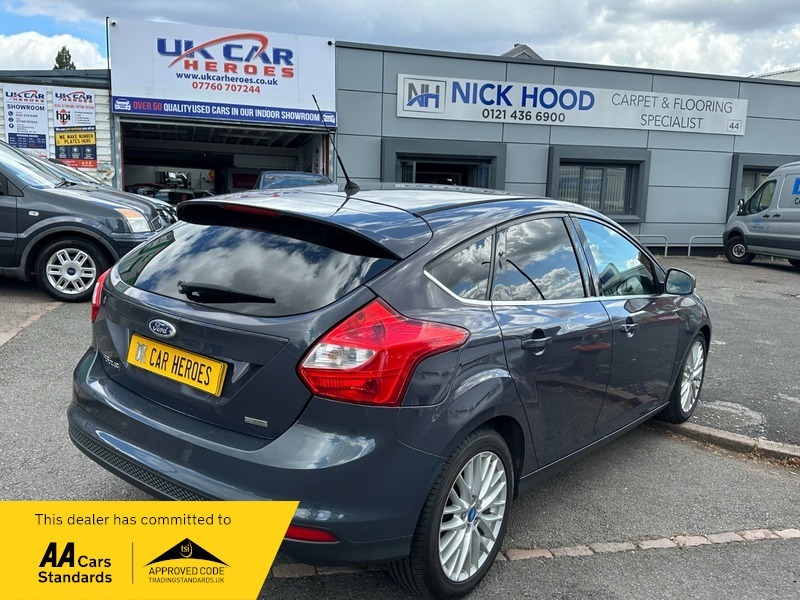 Ford Focus 1.6 Titanium Estate Euro 5 1 White #3