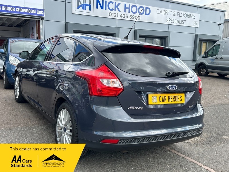 Ford Focus 1.6 Titanium Estate Euro 5 1 White #8