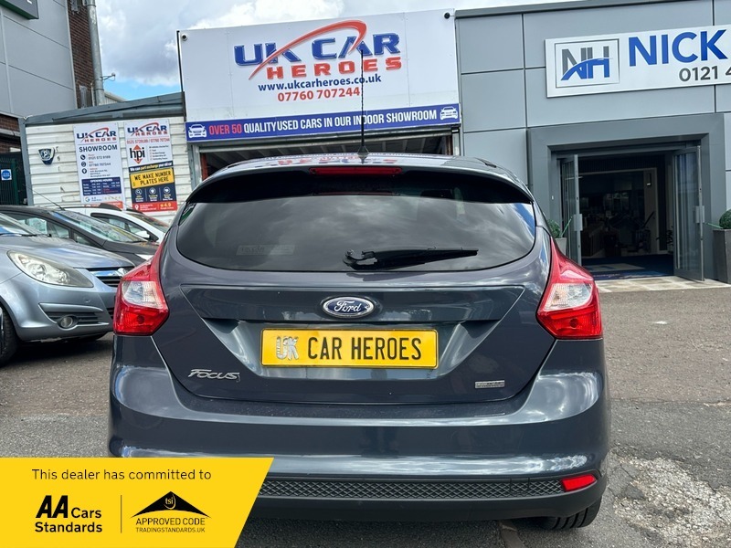 Ford Focus 1.6 Titanium Estate Euro 5 1 White #12