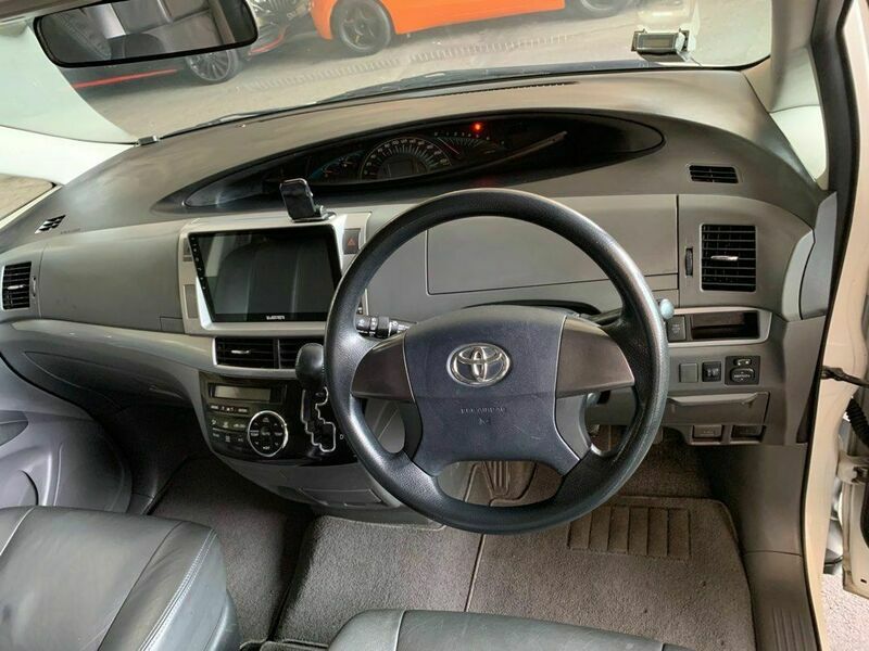 Toyota Estima Previa 8 Seater Silver #2