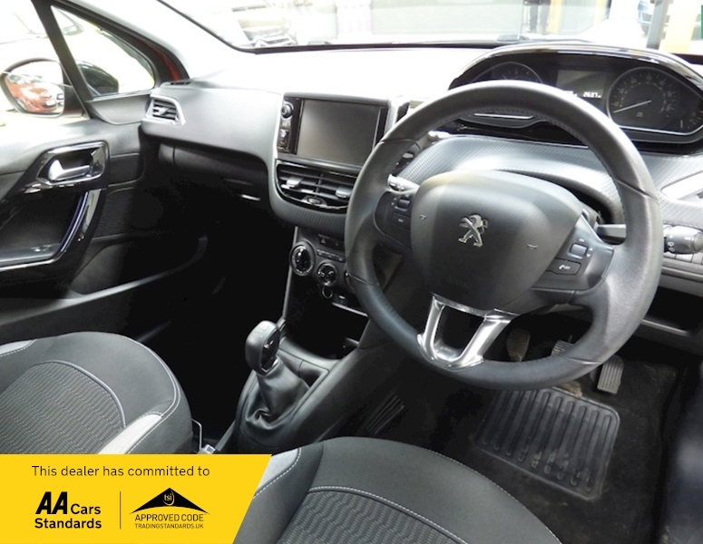 Peugeot 208 20 Tax Puretech Xs Orange #5