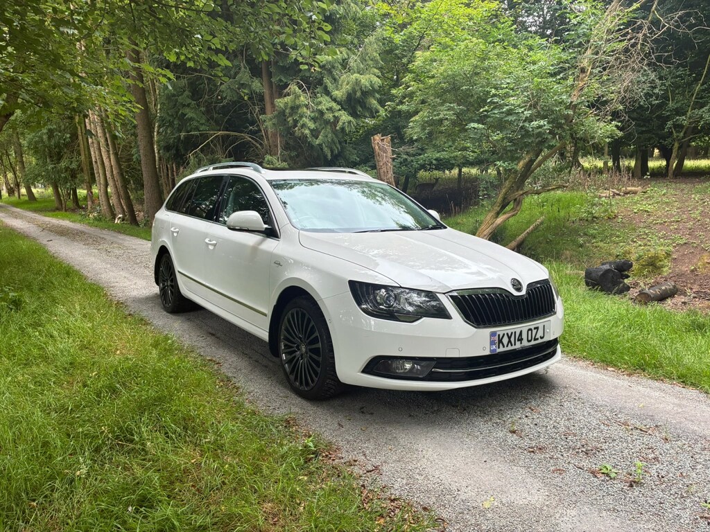 Skoda Superb 2.0 Tdi Elegance White