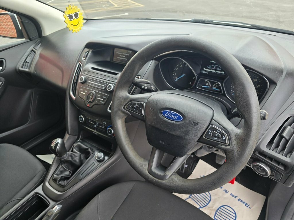 Ford Focus 1.6L Style White #2