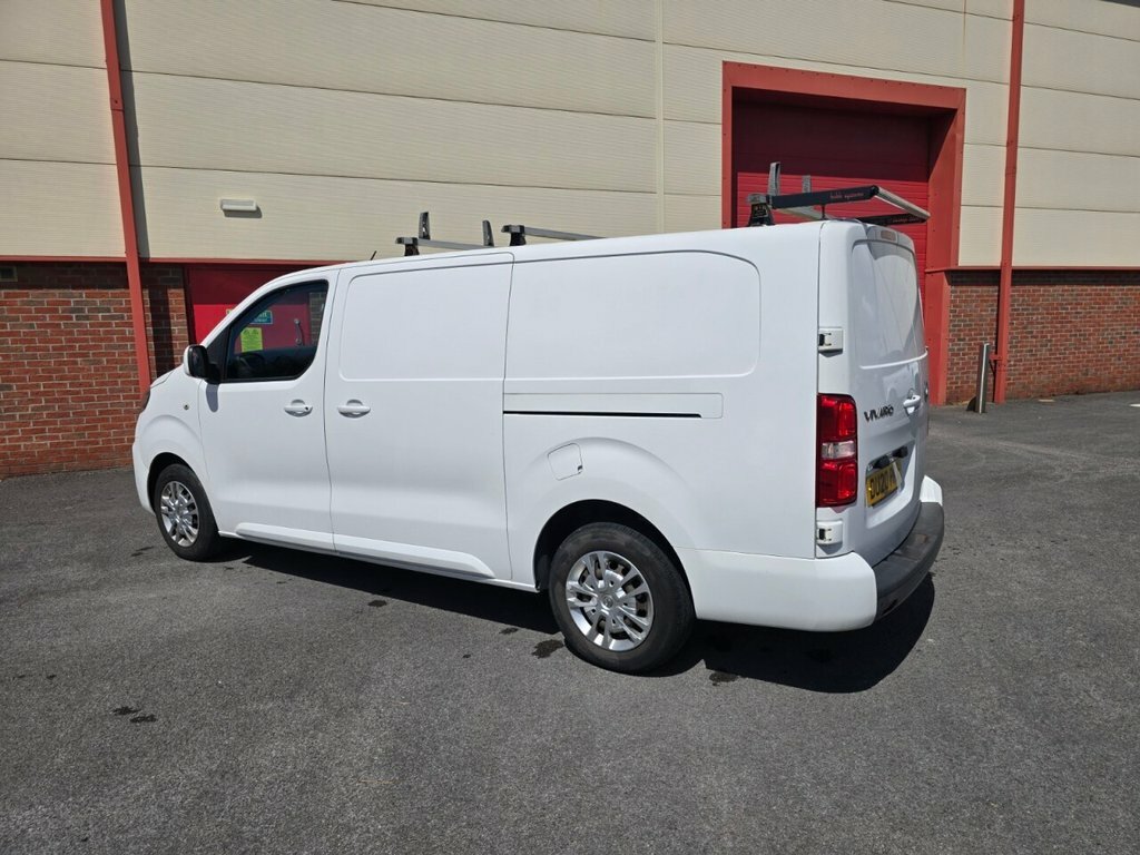 Vauxhall Vivaro 1.5 Turbo D 120Ps Edition L - Mpv 9 Seats Red #8