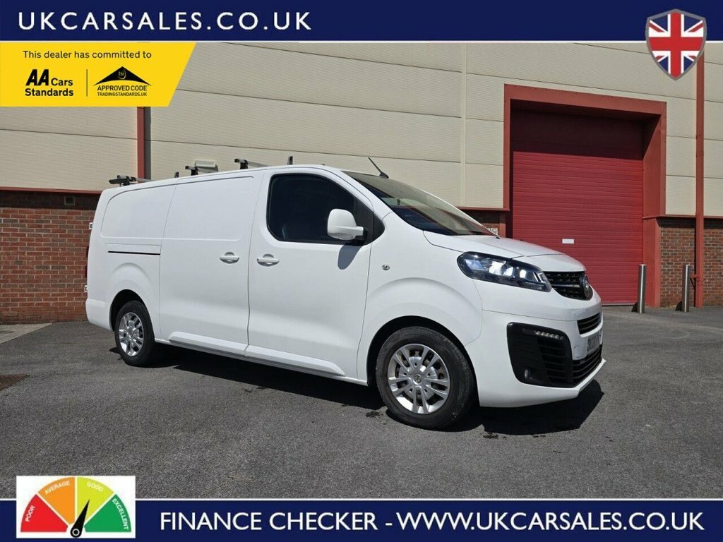 Vauxhall Vivaro 1.5L Sportive White