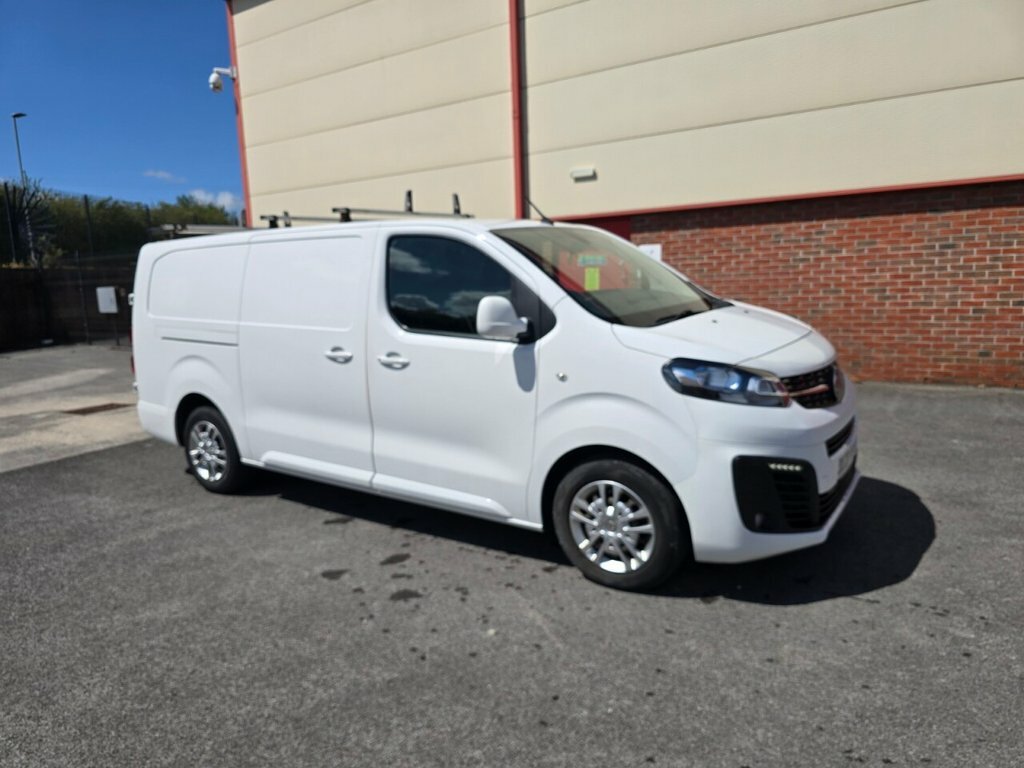 Vauxhall Vivaro 1.5 Turbo D 120Ps Edition L - Mpv 9 Seats Red #16