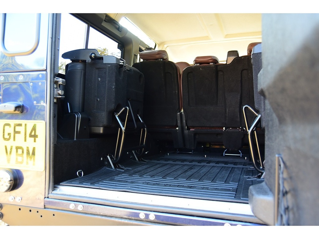 Land Rover Defender 110 110 2,2 Tdci Hard Top White #28