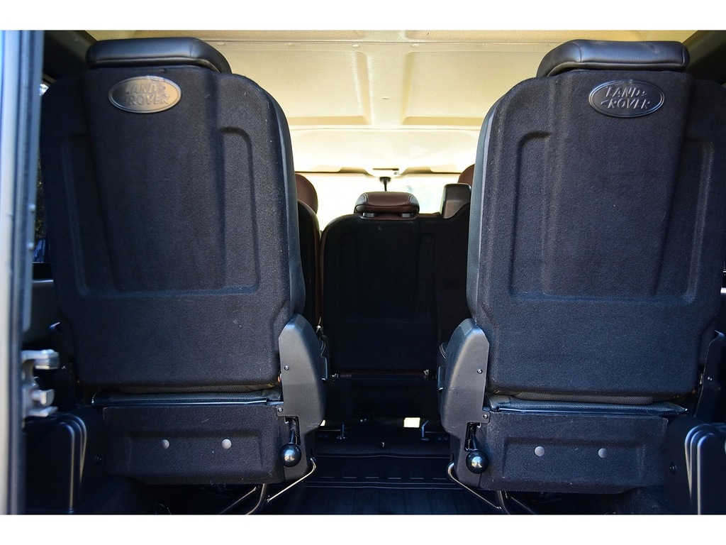 Land Rover Defender 110 110 2,2 Tdci Hard Top White #41