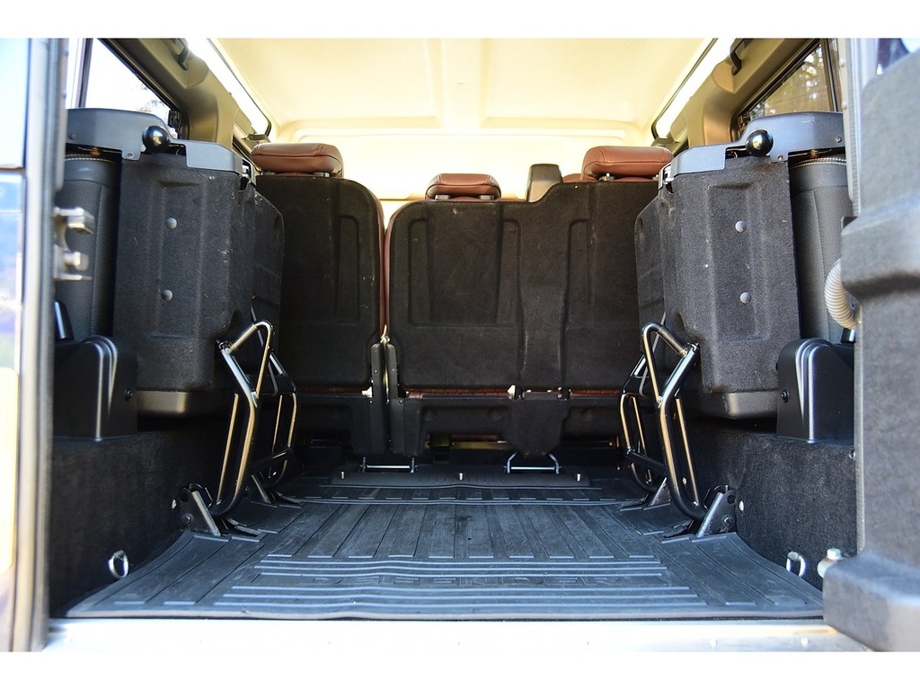 Land Rover Defender 110 110 2,2 Tdci Hard Top White #27