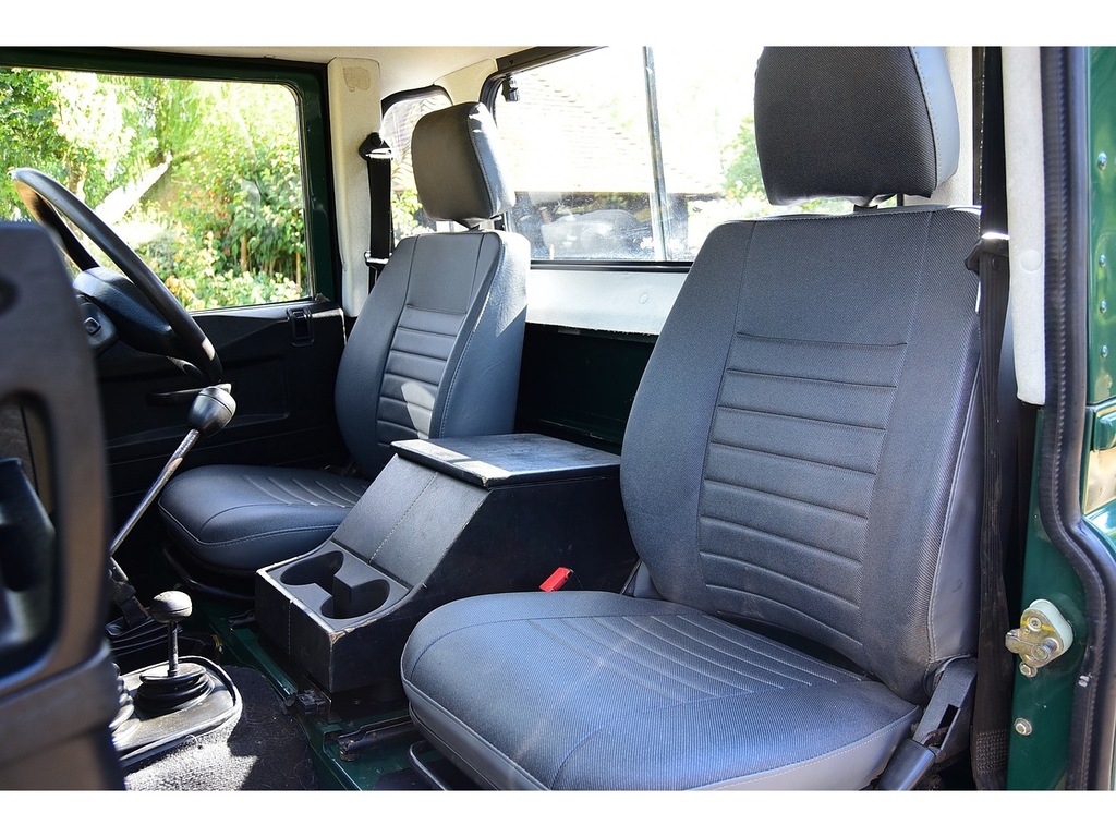 Land Rover Defender 110 2.5 110 Td5 County Station Wagon 120 Bhp Green #13
