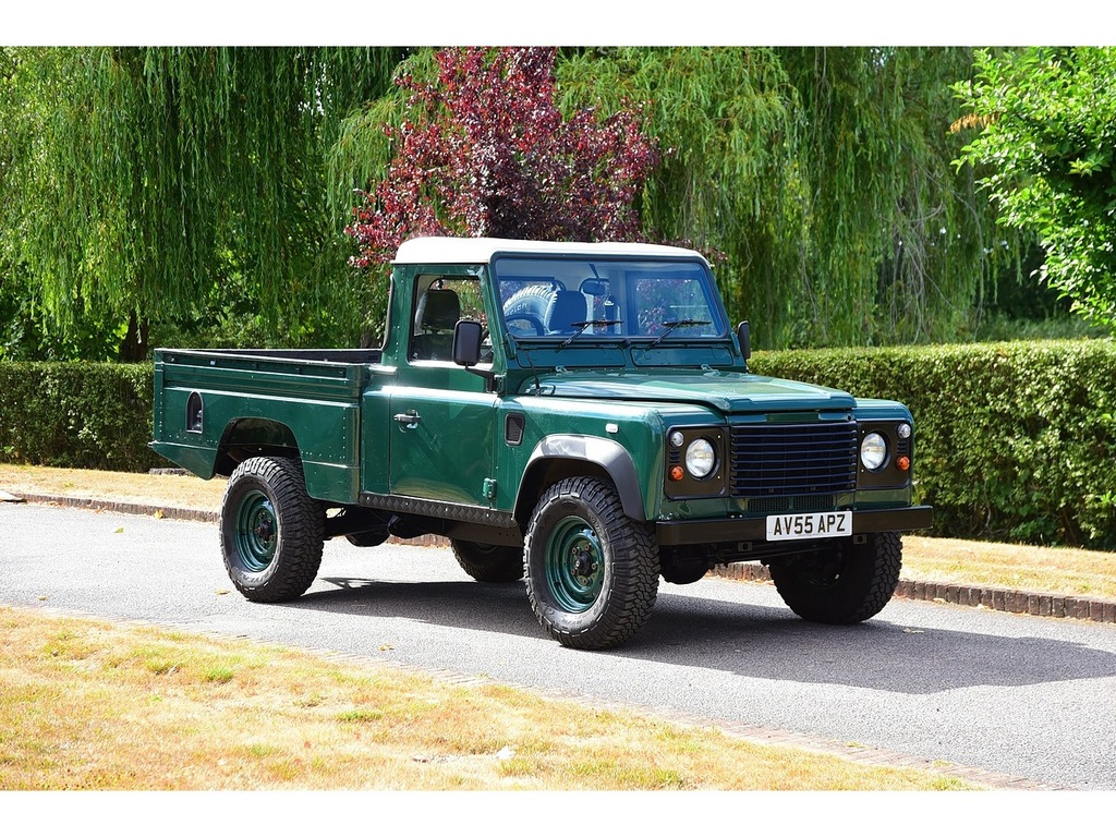Land Rover Defender 110 Td5 Green