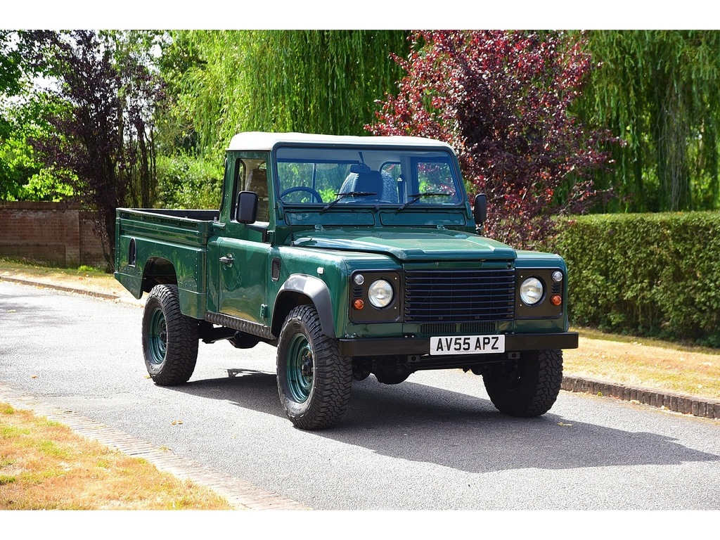 Land Rover Defender 110 Td5 Green #2
