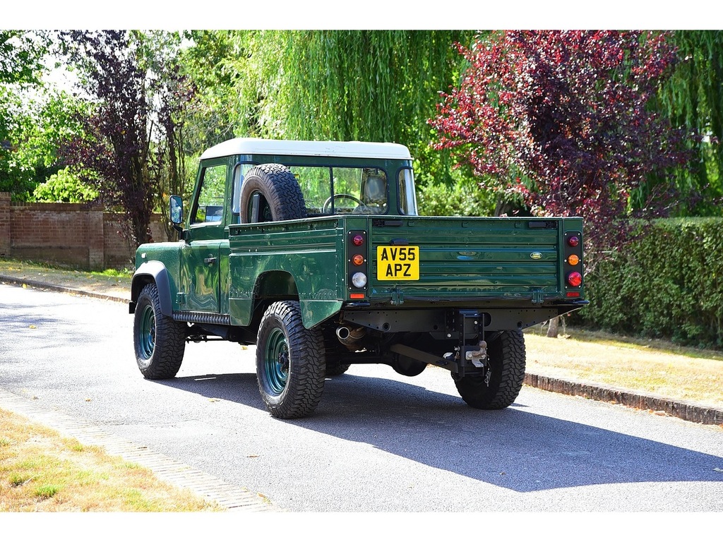 Land Rover Defender 110 Td5 Green #6