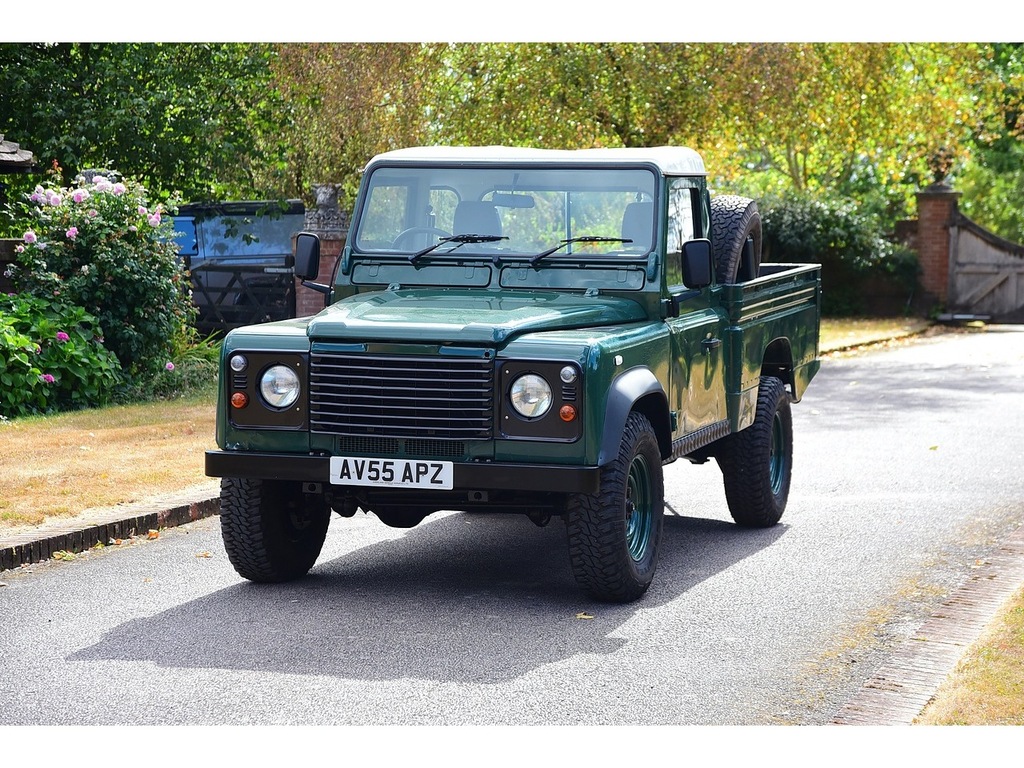 Land Rover Defender 110 Td5 Green #4