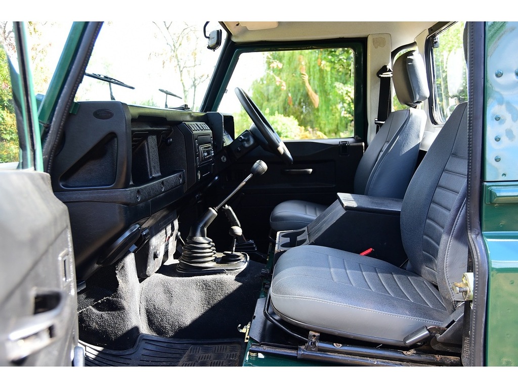 Land Rover Defender 110 2.5 110 Td5 County Station Wagon 120 Bhp Green #11